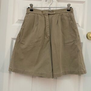 Banana Republic Vintage 100% Cotton Khaki Pleated High Waist Bermuda Shorts - 10